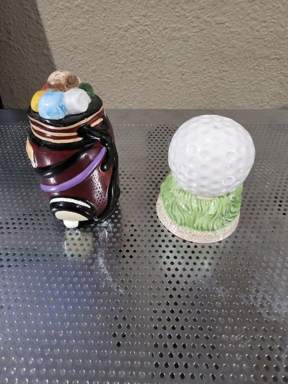 Golf Ball & Golf Bag Ceramic Salt & Pepper Set